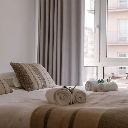 Huswell - Bright Modern Close To The Casino