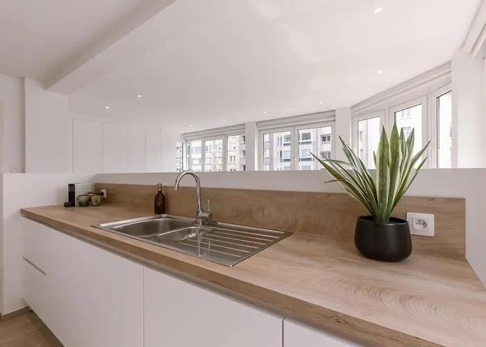 Huswell - Bright Modern Close To The Casino Apartament Ostenda